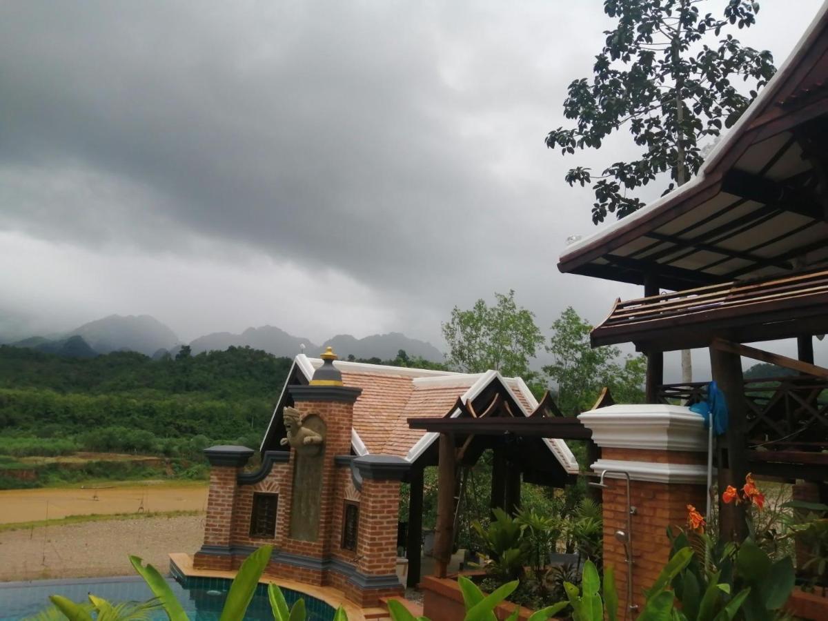 Chateau Orientale Resort Luang Prabang Exterior foto
