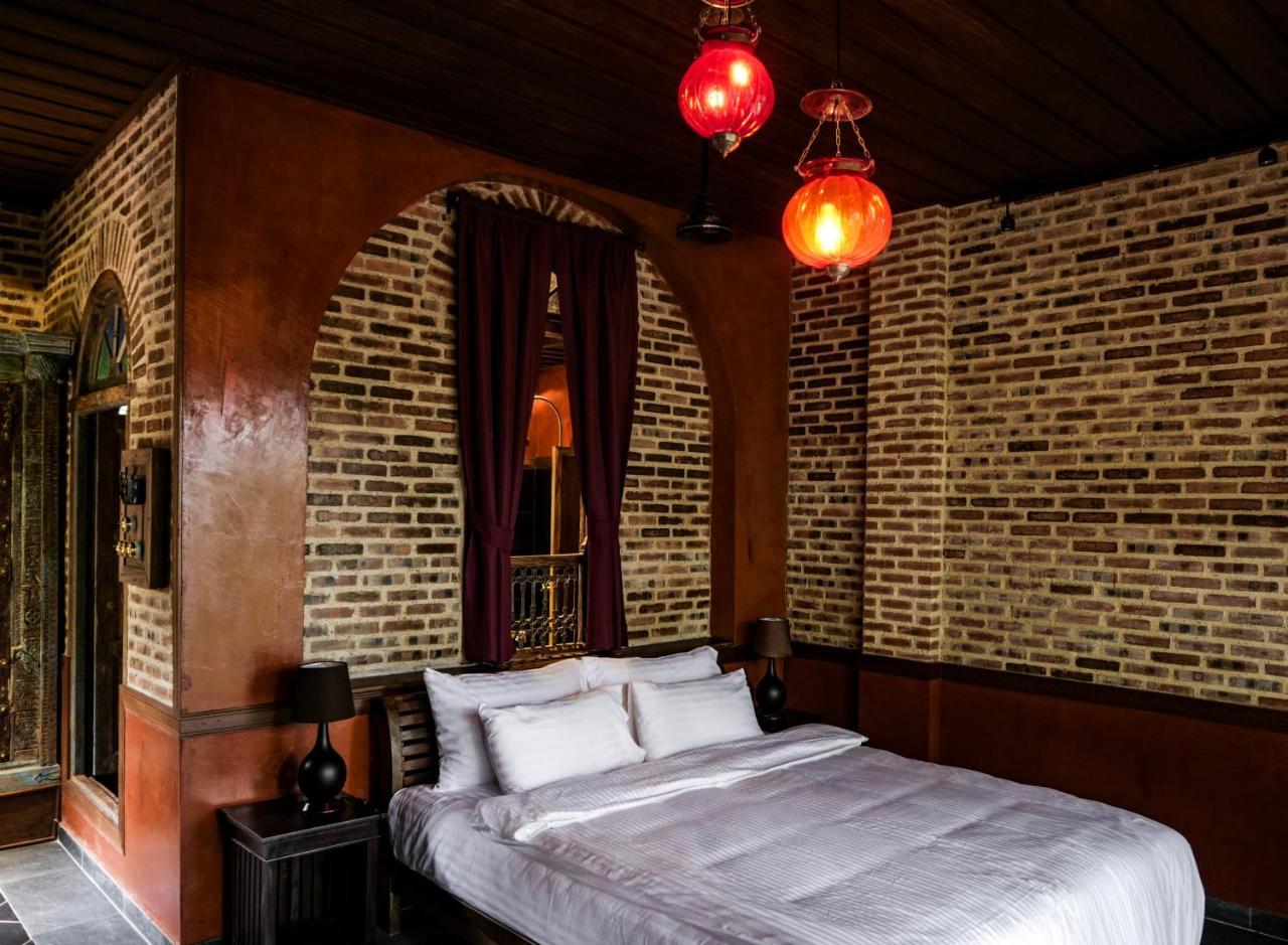 Chateau Orientale Resort Luang Prabang Exterior foto